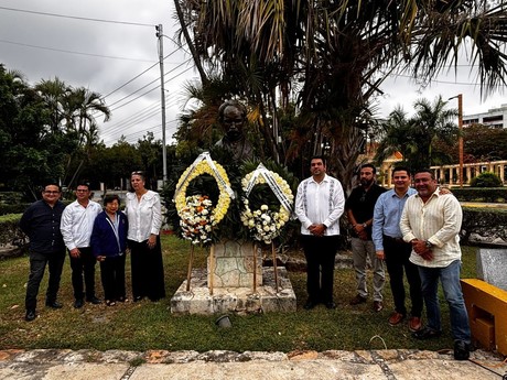 Conmemoran en Mérida el 172 aniversario del natalicio de José Martí