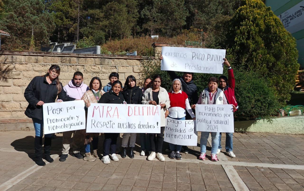 Inician 'paro de brazos caídos' en Bachilleres de Edomex por estos motivos. Foto: @Norah_Medina