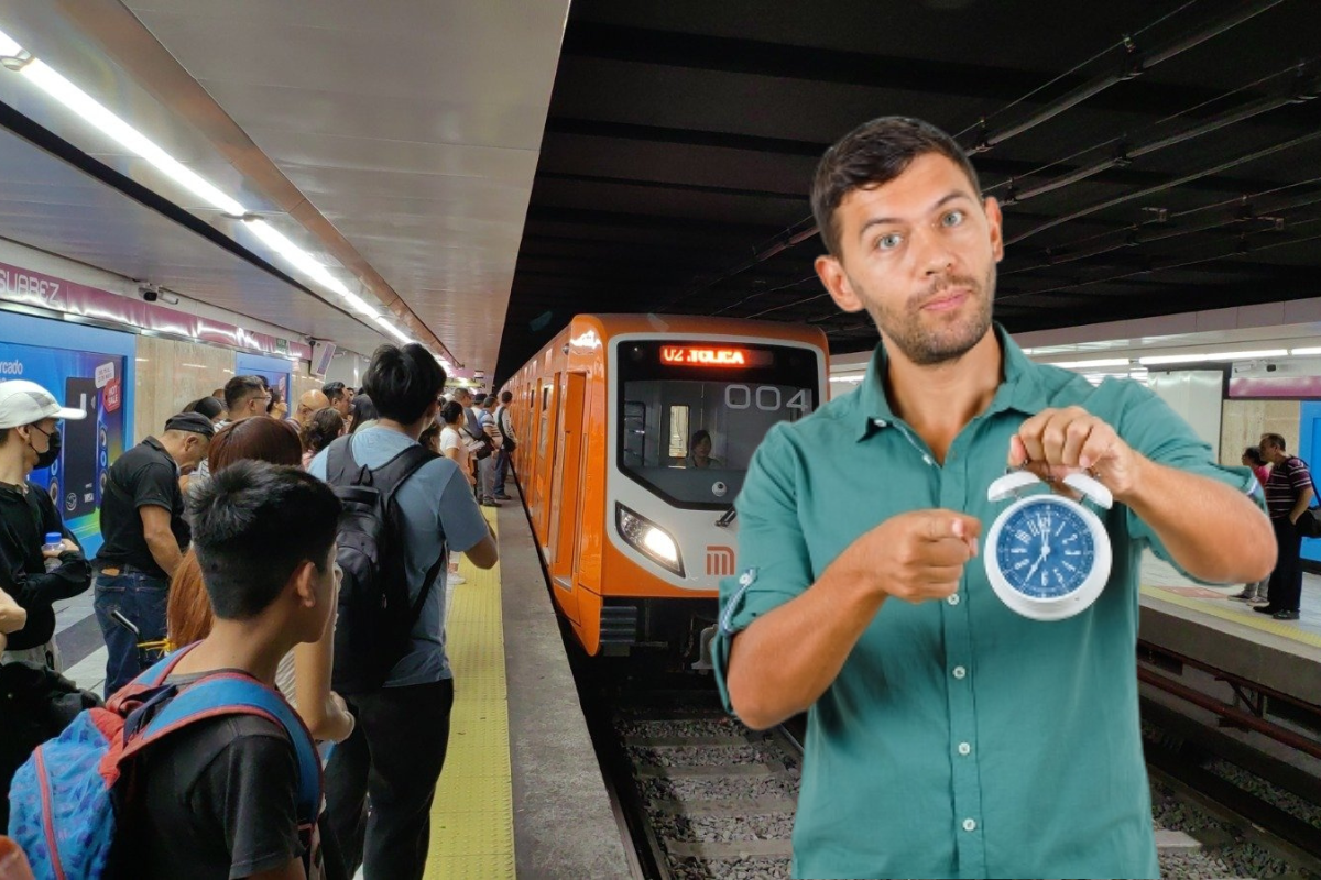 Personas esperando el tren del Metro, al frente se observa a un hombre sosteniendo un reloj.      Foto: @MetroCDMX y Freepik, editada en Canva.