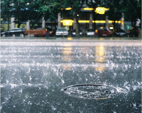 Frente frío 25: Recomendaciones para protegerse de la lluvia en Monterrey