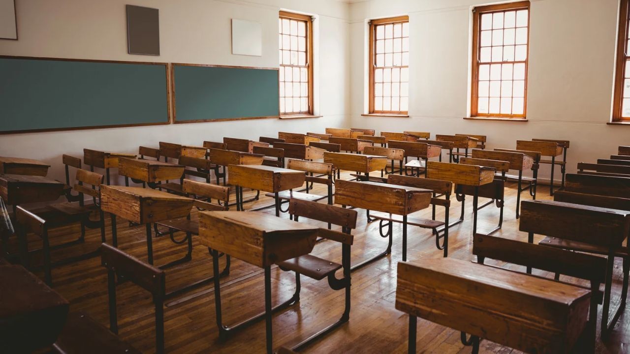 Las escuelas suspenderán clases por el Consejo Técnico Escolar. Foto: Canva.