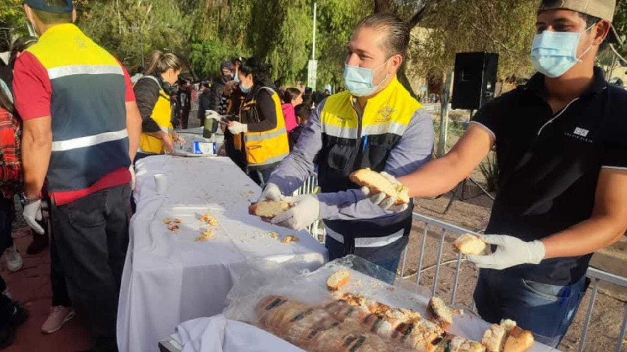 Como cada Día de Reyes se llevará a cabo el evento de partir la tradicional Rosca de Reyes, aquí te informamos todos los detalles. Foto: Facebook/ Servicios Públicos Durango.