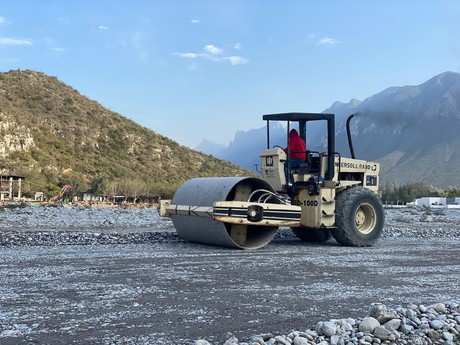 VIDEO | Santa Catarina renueva caminos rurales y recupera espacios en La Huasteca