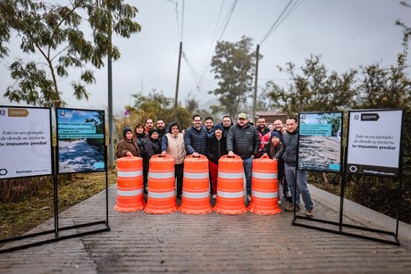 David de la Peña inaugura obra vial en Los Cavazos