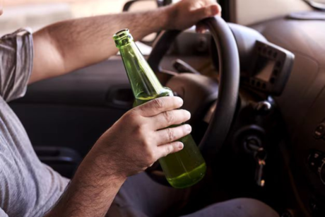 ¿De cuánto es la multa por llevar bebidas alcohólicas abiertas en el coche en Matamoros?