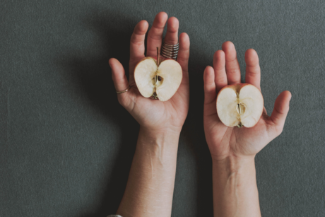 Manzana en Arteaga; ¿qué  beneficios puede brindar a tu piel?