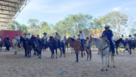 Segunda cabalgata por Mérida, recorrido para celebrar el 483 aniversario de la ciudad