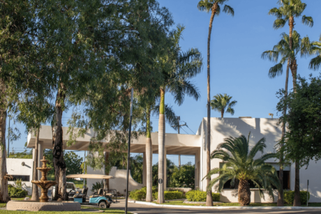 Gran Hotel Las Fuentes: jovenes denuncian que los espiaba el gerente durante su estancia