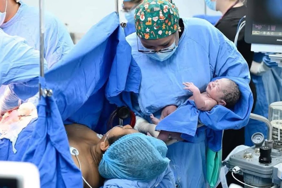 Enrique Lionel es el primer bebé de 2025, nació en punto de las 00:00 horas del 1 de enero. Foto: IMSS