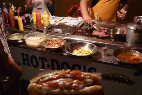 ¿Por qué La Paz es conocida como la ciudad de los hot dogs o 'jates'?