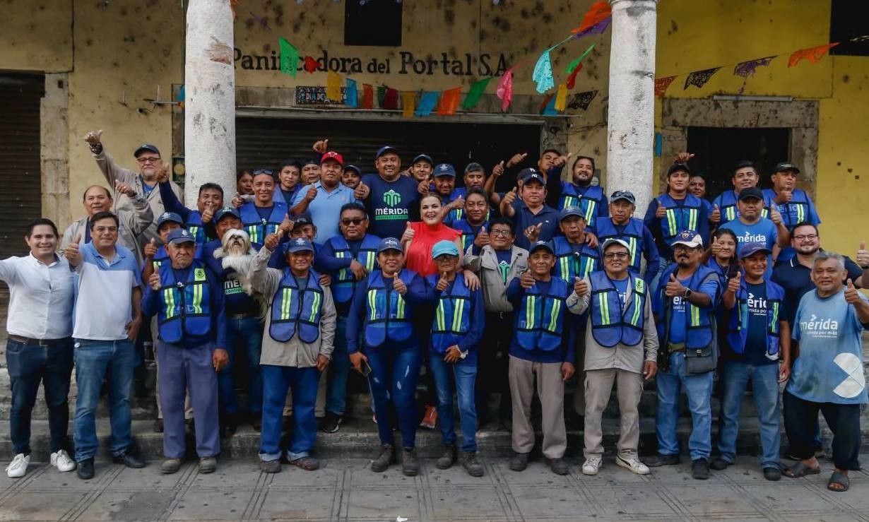 La alcaldesa de Mérida,  Cecilia Patrón Laviada,  tuvo como primera actividad de 2025 la supervisión de los trabajos de aseo urbano de la ciudad.- Fuente Ayuntamiento de Mérida