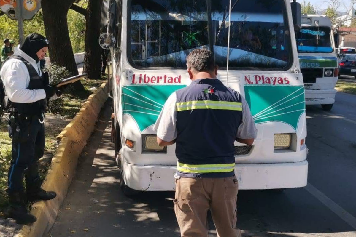 El operativo Micro Seguro inició el 31 de diciembre en el 8 y 9 bulevar Praxedis Balboa. Foto: Carlos García