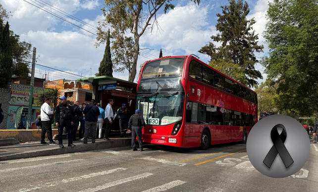 Línea 7 del Metrobús y moño negro de luto Foto: @MetrobusCDMX y flores izma editada en canva