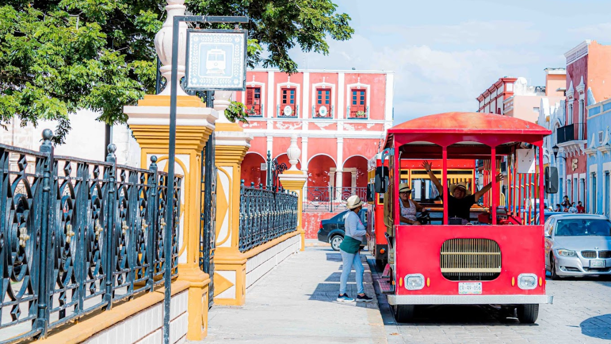 Estos tranvías te llevan a conocer los puntos más emblemáticos de la ciudad Foto: Alvaro Aguirre