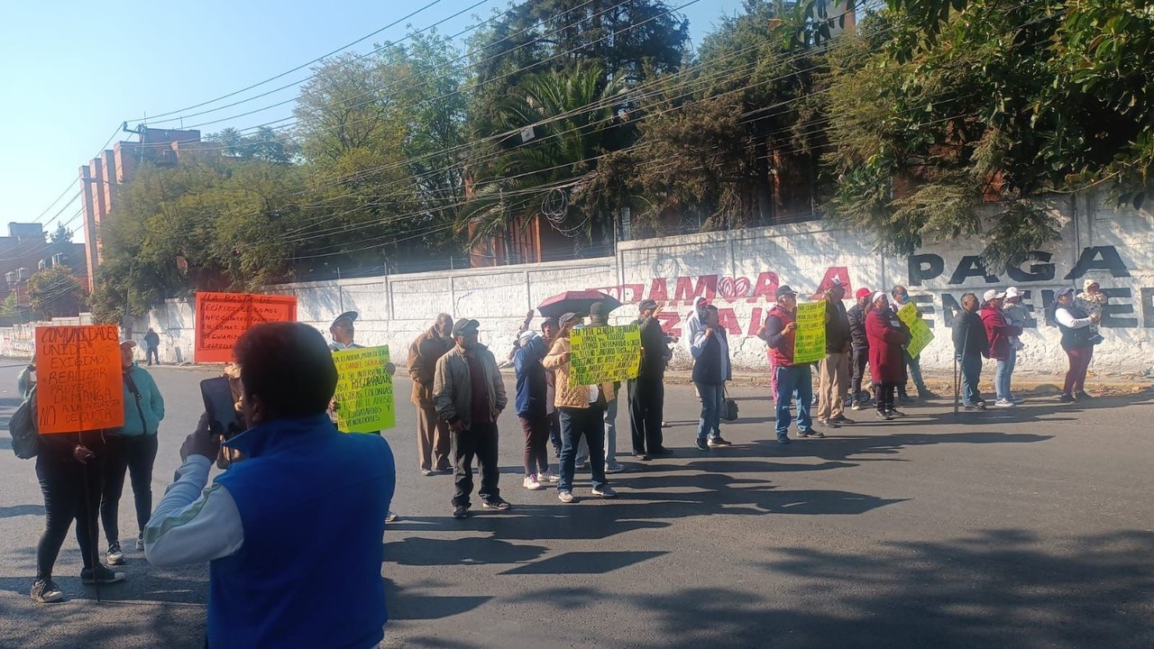 Bloqueo en la autopista México-Querétaro causa caos vial y largas filas. Foto: POSTA