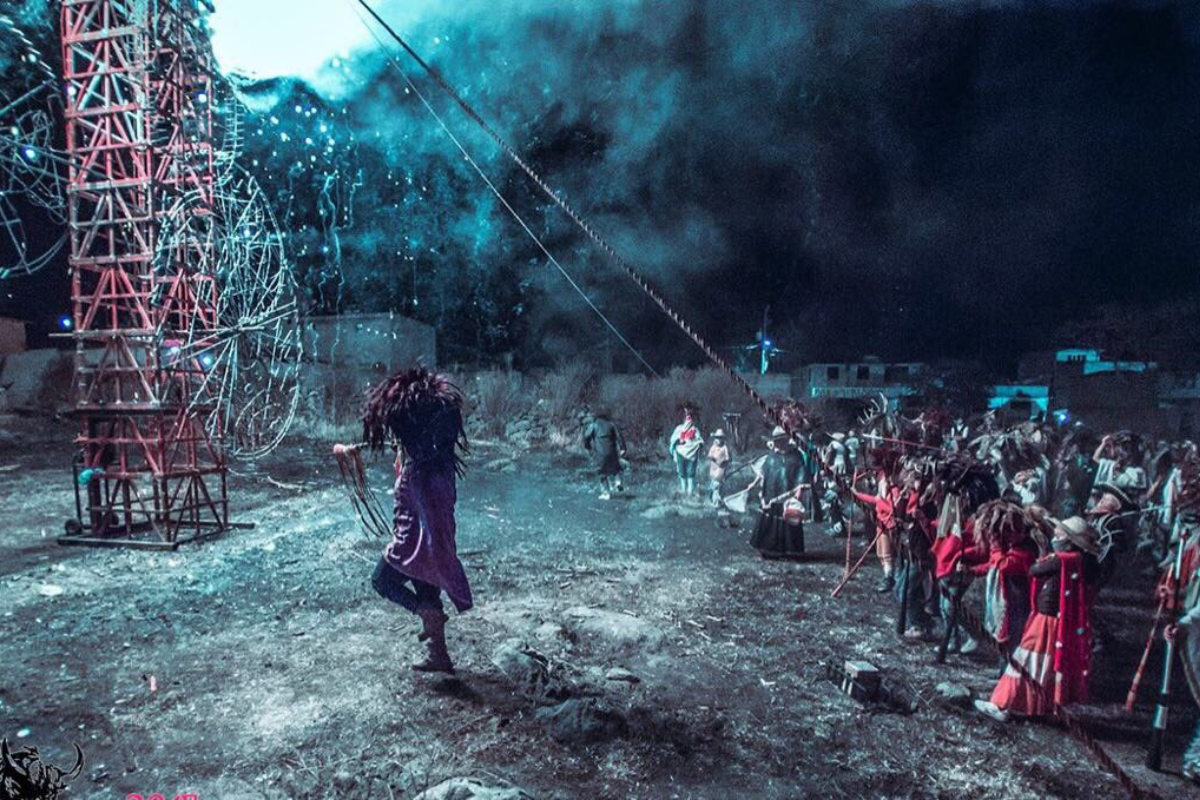 En el festival de Xhita se realizan danzas como un ritual para obtener buenas siembras y fortuna en los hogares. Foto X (@FELIP_GF).