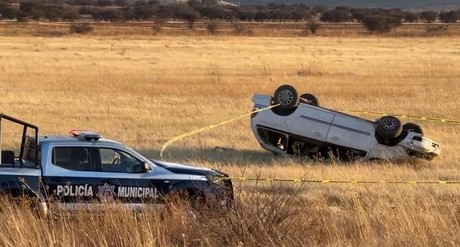 Madre e hija, de 33 y 12 años, pierden la vida al volcar en carretera Durango - Gómez Palacio