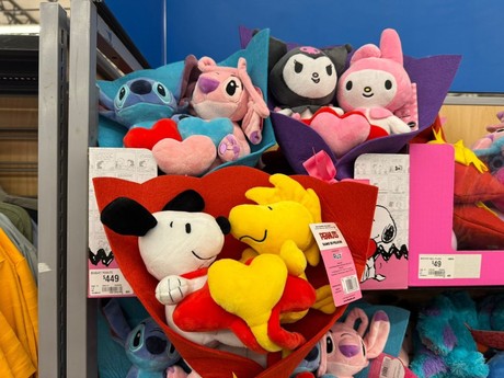 Llegan ramos de San Valentín virales en TikTok a Walmart en Tamaulipas