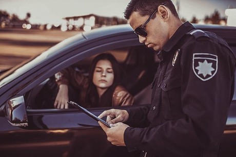 ¿Multa por usar placa de otro Estado en tu carro? esto debes saber