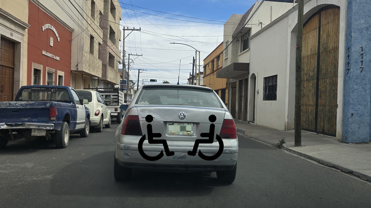 Descubre como puedes tramitar las placas para discapacidad en este plaqueo vehicular 2025 en Durango. Foto: Gerardo Lares.