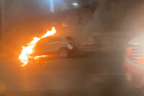 Toma precaución, camioneta se incendia en la México-Pachuca