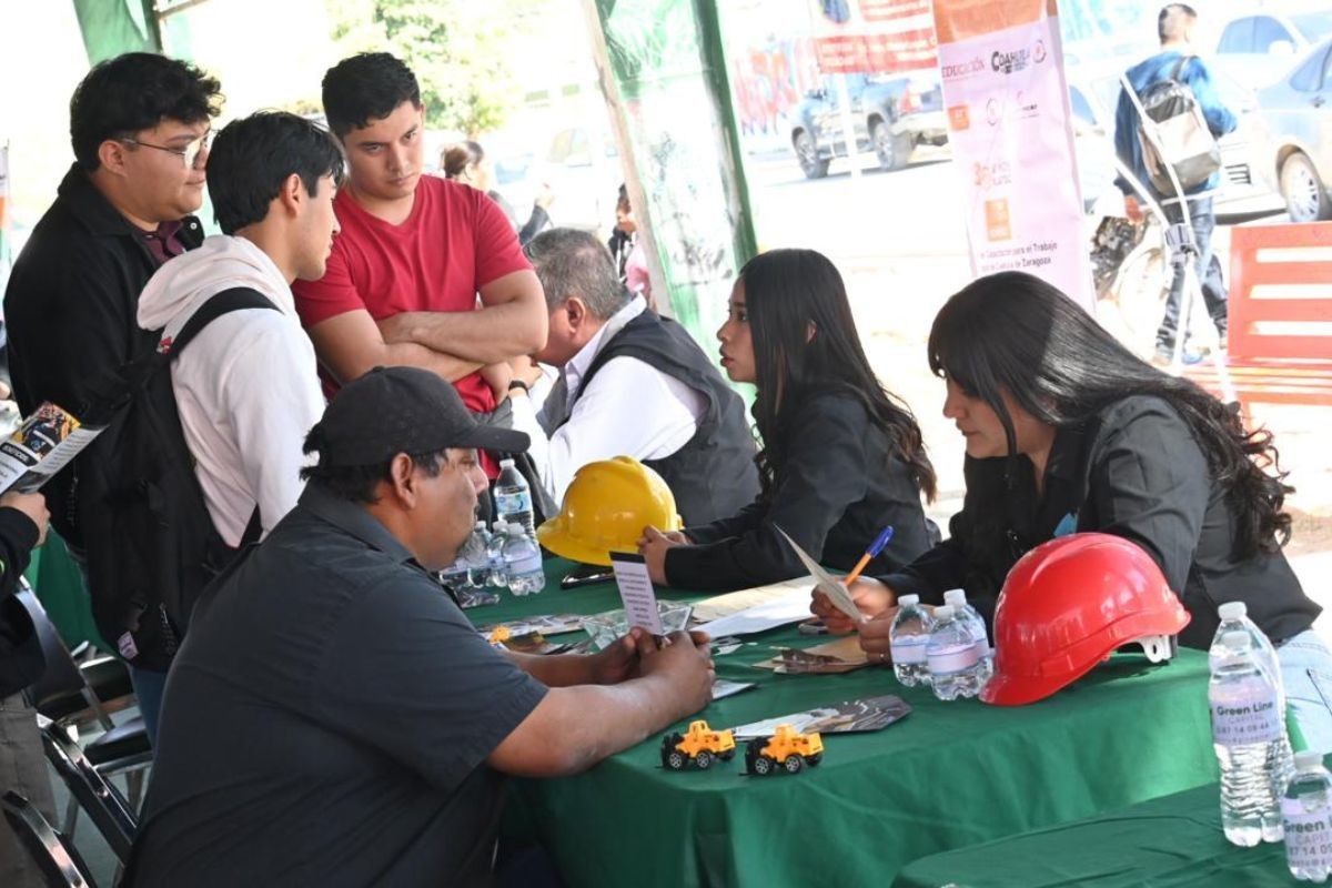 Jornada de información laboral en el arranque del programa 'Aquí Hay Jale' en Torreón / Foto: Gobierno de Coahuila