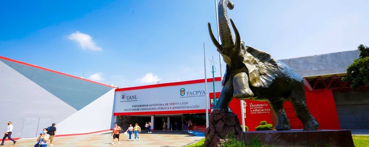 Fachada de la Facultad de Contaduría Pública y Administración de la UANL Foto: facebook FACPYA