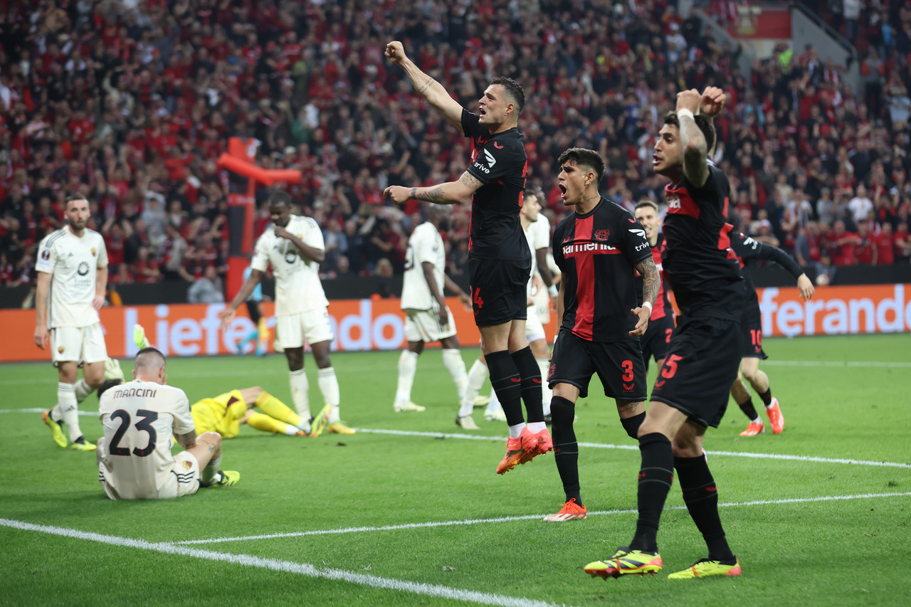 Bayer Leverkusen suma 49 juegos invicto y avanza a la final de la Europa League