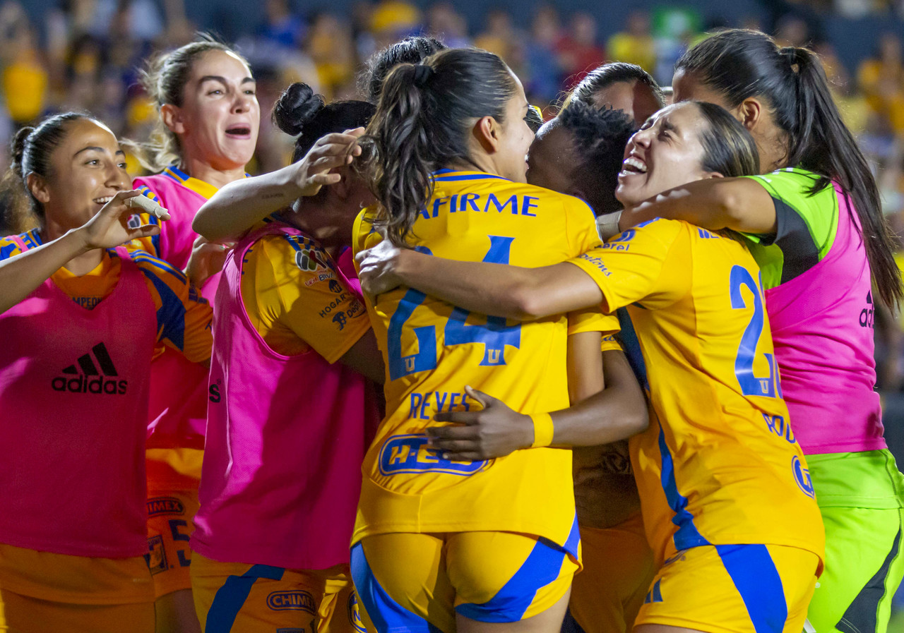 Tigres Femenil se lleva el Campeón de Campeonas viniendo de atrás vs Rayadas