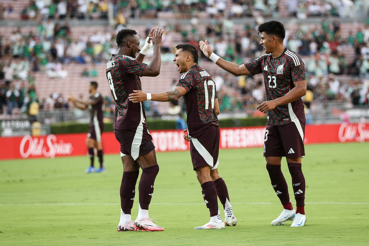 Javier Aguirre inicia tercera etapa en Selección Mexicana con goleada