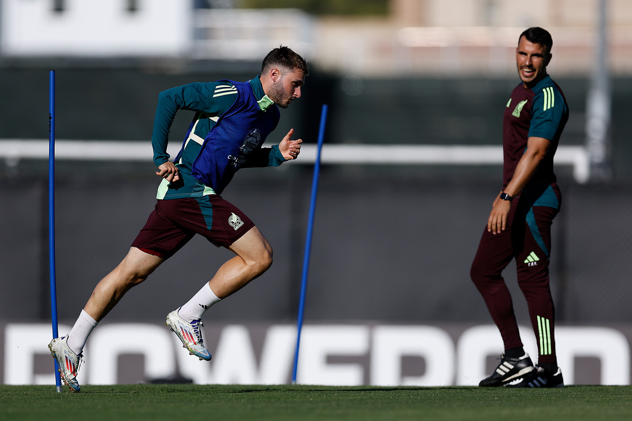 Javier Aguirre arranca su tercera era con Santi Giménez como titular del Tri