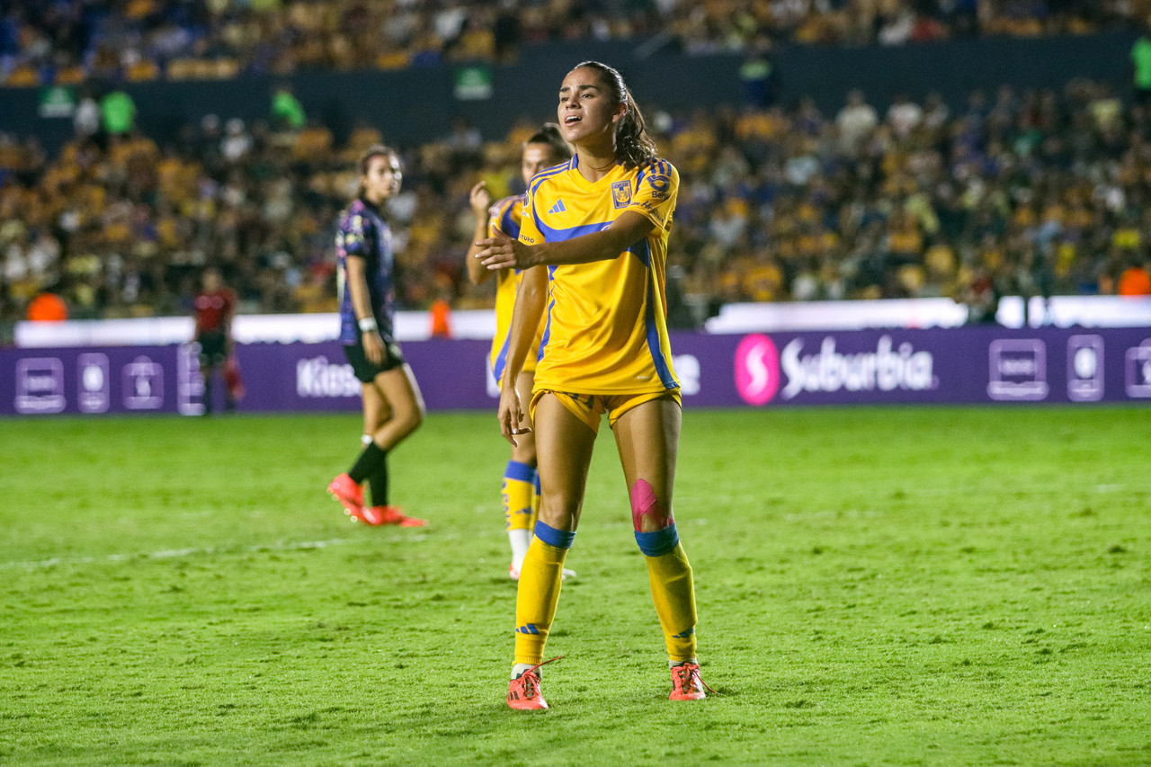 Regla de menores pone en aprietos a Tigres Femenil