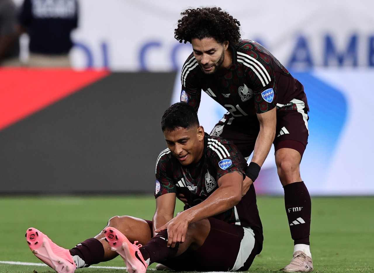 Afición abandona a la Selección Mexicana por el Puebla vs Cruz Azul