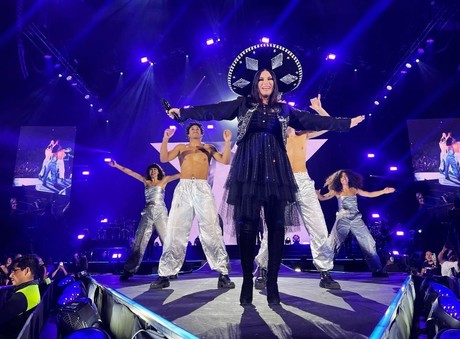 Celebra Laura Pausini 30 años de carrera en la Arena CDMX