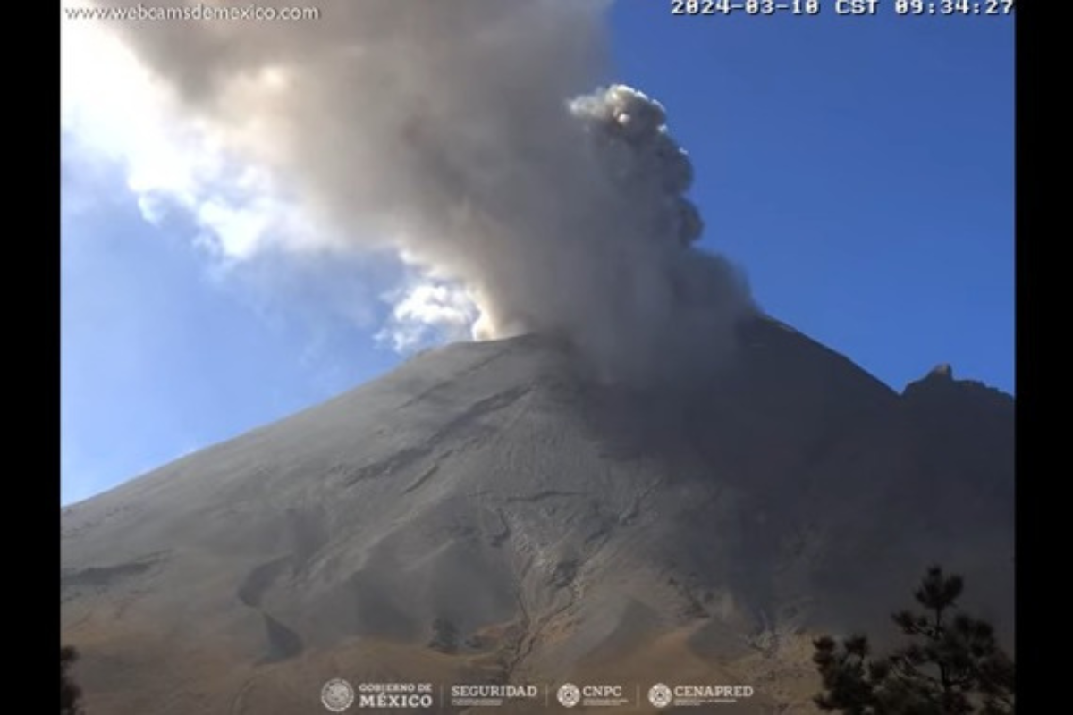Volcán Popocatépetl activo por la mañana. Foto tomada de: Gobierno de México