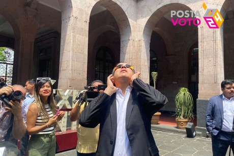 Suspende el gobernador de Veracruz conferencia para ver el #EclipseSolar2024