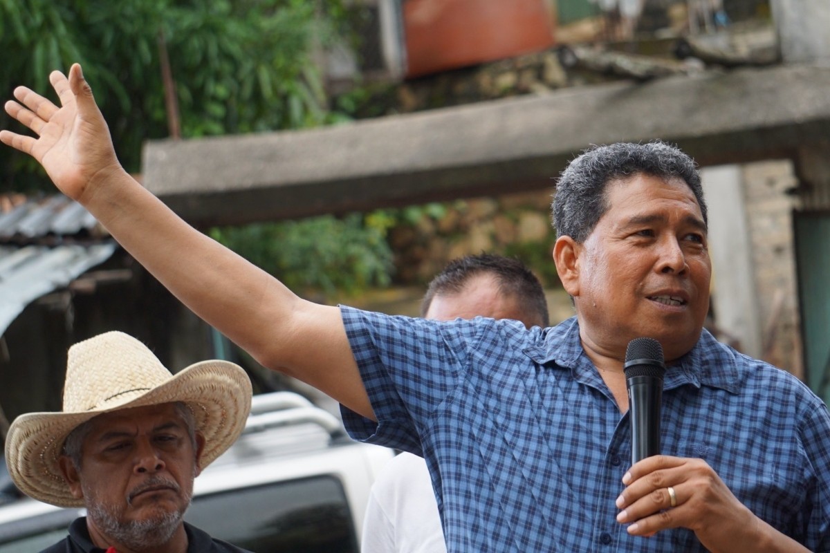 Tomás Hernández Palma, alcalde de San Marcos en reunión con pobladores Foto: 'X'(Twitter) @THPalma63