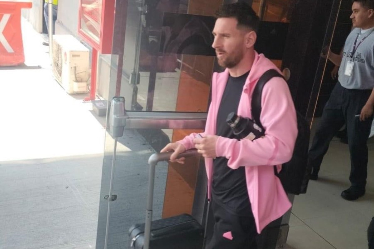 Lionel Messi llegando al aeropuerto de Monterrey Foto: 'X'(Twitter) @M10Update