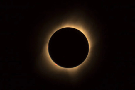 Eclipse 2024: ¿Hay teorías conspirativas sobre él?Conoce los riesgos que implica