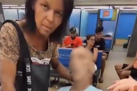 Mujer lleva el cadáver de su tío al banco para obtener un préstamo en Brasil