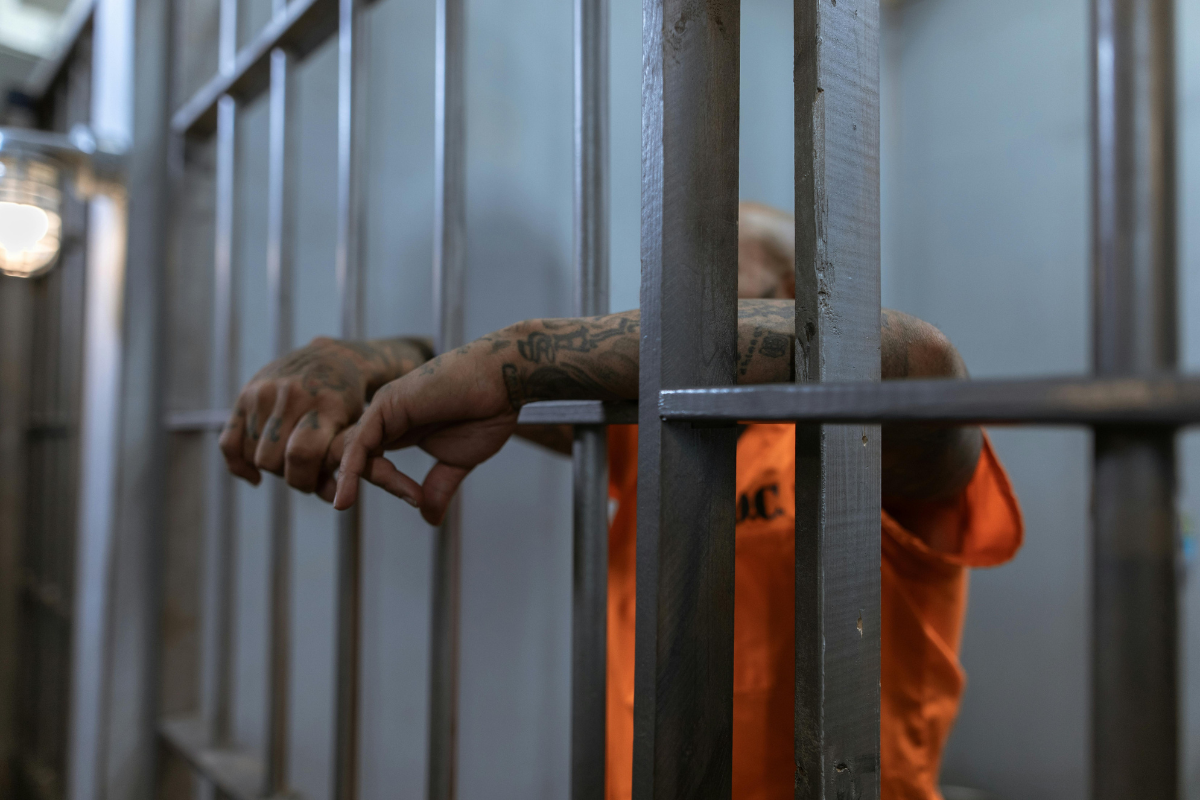 Hombre en prisión, Foto: Pexels