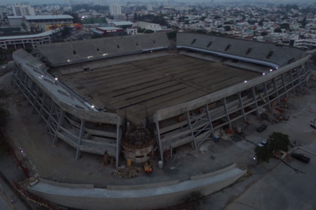Gobernador de Veracruz busca revivir a los Tiburones Rojos, así luce su estadio