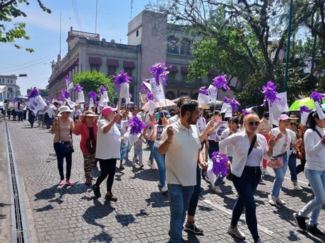 Colectivo feminista se deslinda de participación en marcha de Veracruz