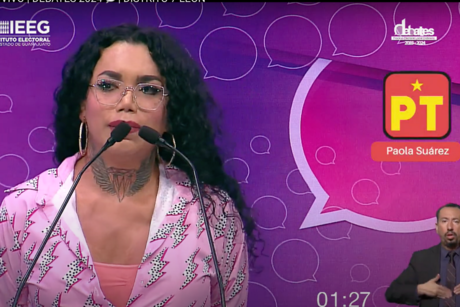 Critican a Paola Suárez por sus respuestas en el primer debate de León