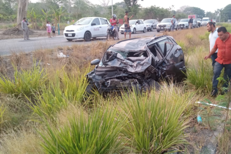 Mueren 11 personas en accidente vial en Tabasco