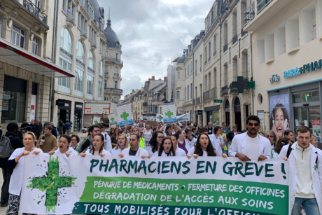 Farmacéuticos en Francia cierran el 90% de las farmacias por huelga nacional