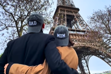 ¡Capi Pérez y su esposa Itzel serán papás! lo anuncian frente a la Torre Eiffel