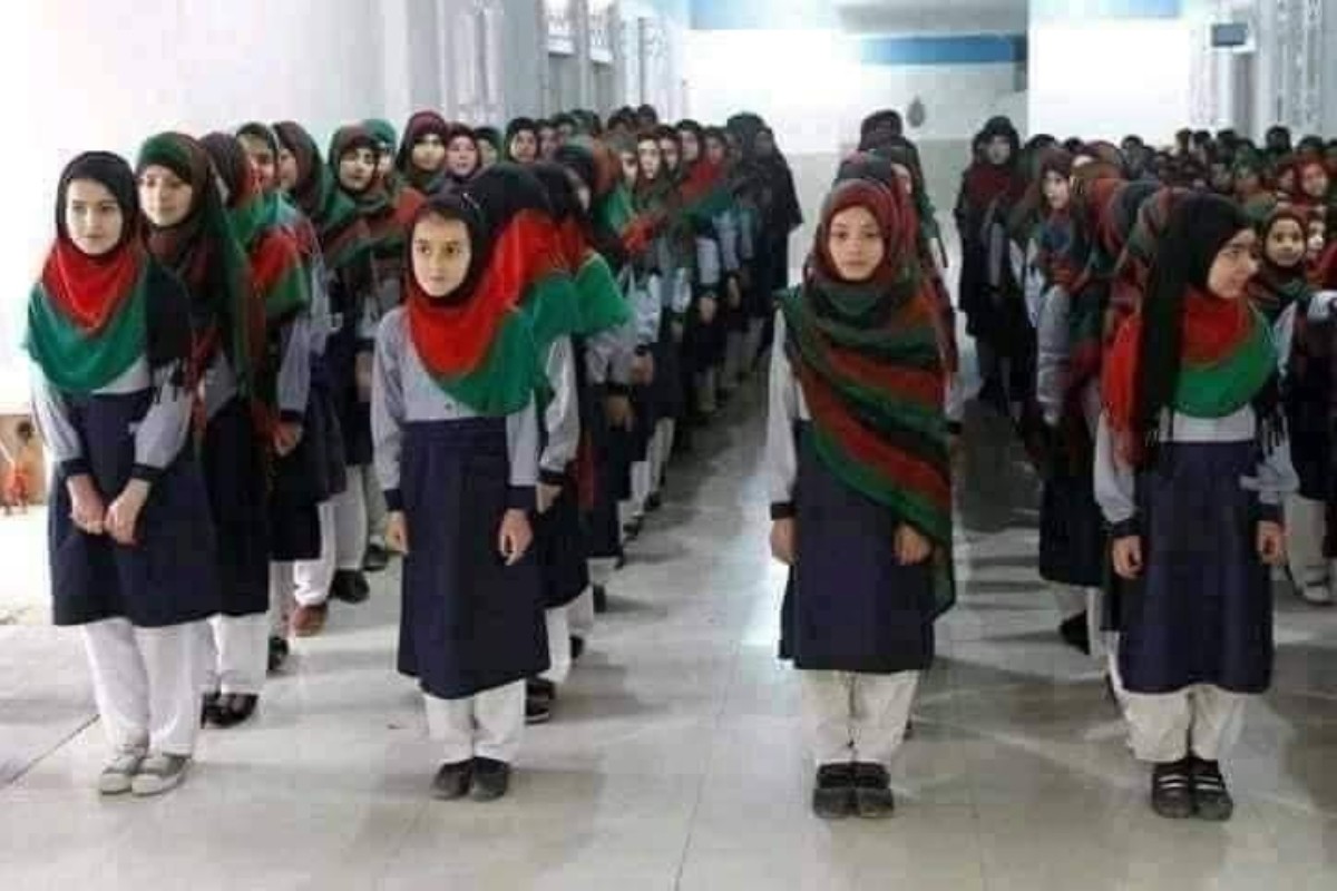 Alumnas de una escuela en Afganistán Foto: 'X'(Twitter) @EmmaRincon