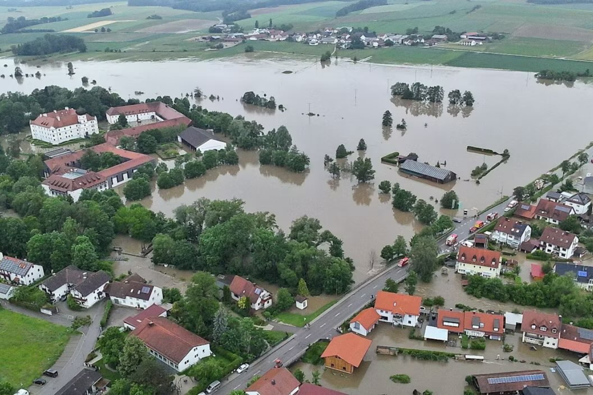 Foto de un pueblo completamente inundado en el estado de Baviera, a causa de las lluvias. Foto: X/Jeanne Perego (@jeperego)