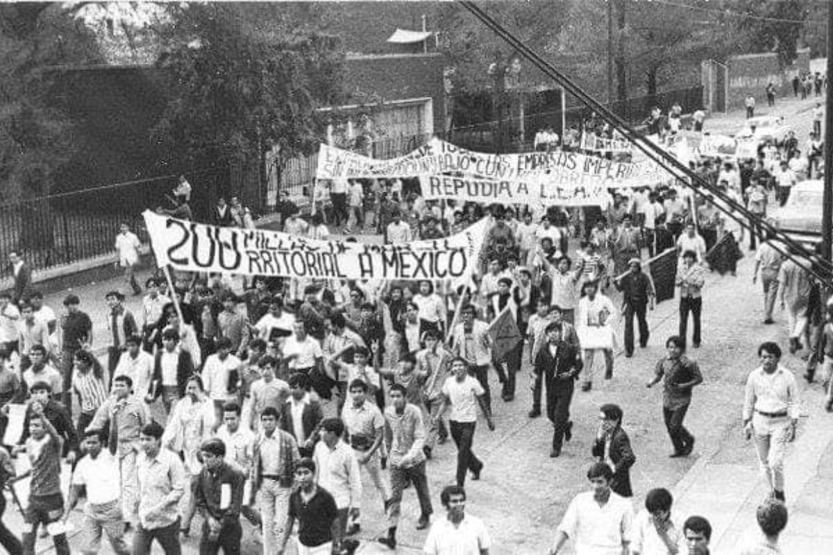 Jóvenes el 10 de junio de 1971 en el 'Halconazo' Foto: 'X'(Twitter) @VIM_Media